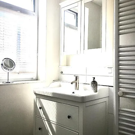 Apartment Komplettes Fuer Bis Zu 4 Personen