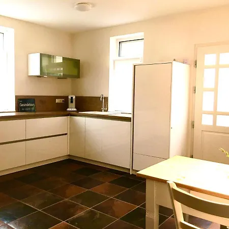 Apartment Komplettes Fuer Bis Zu 4 Personen *